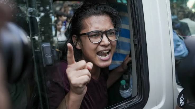 'नहीं करूंगी पीस बॉन्ड पर साइन', हाईकोर्ट से झटका मिलने के बाद भी बोलीं नेहा बोरा